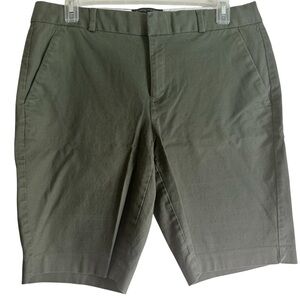Banana Republic Women's Army Green Chino Khaki Fla Mid Thigh Shorts